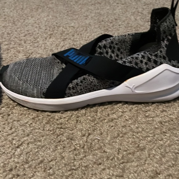 Puma - Picture 3 of 3